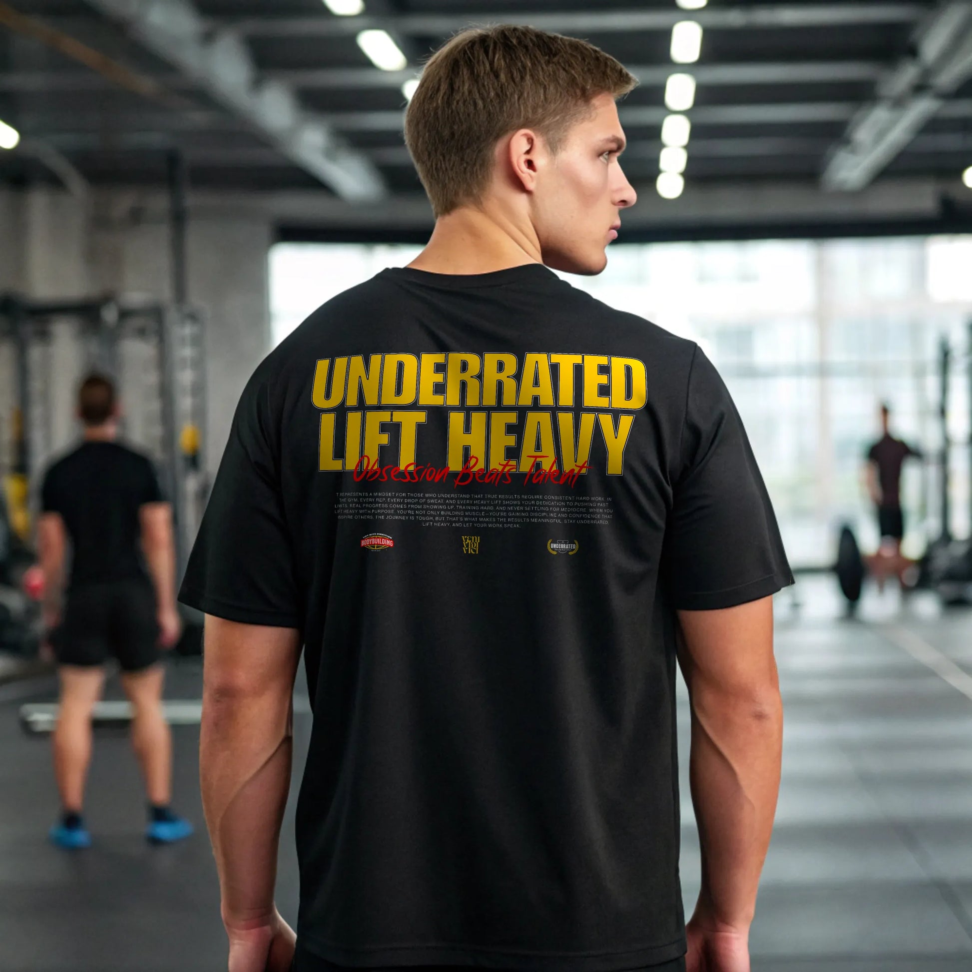 Camiseta ancha UNDERRATED LIFT HEAVY EN UNDERRATED.ES