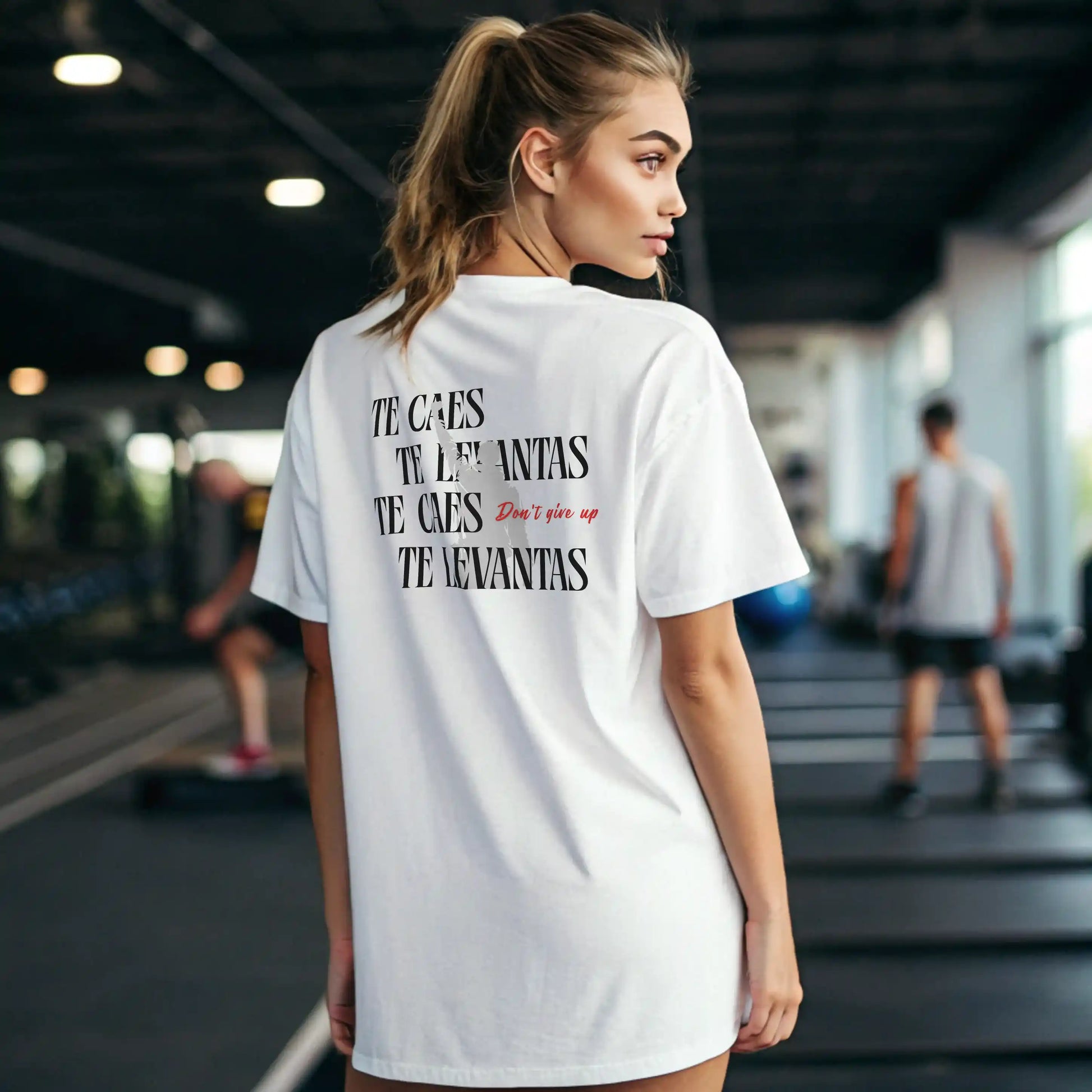 Camiseta oversize MUJER  te caes te levantas dont give up en underrated.es