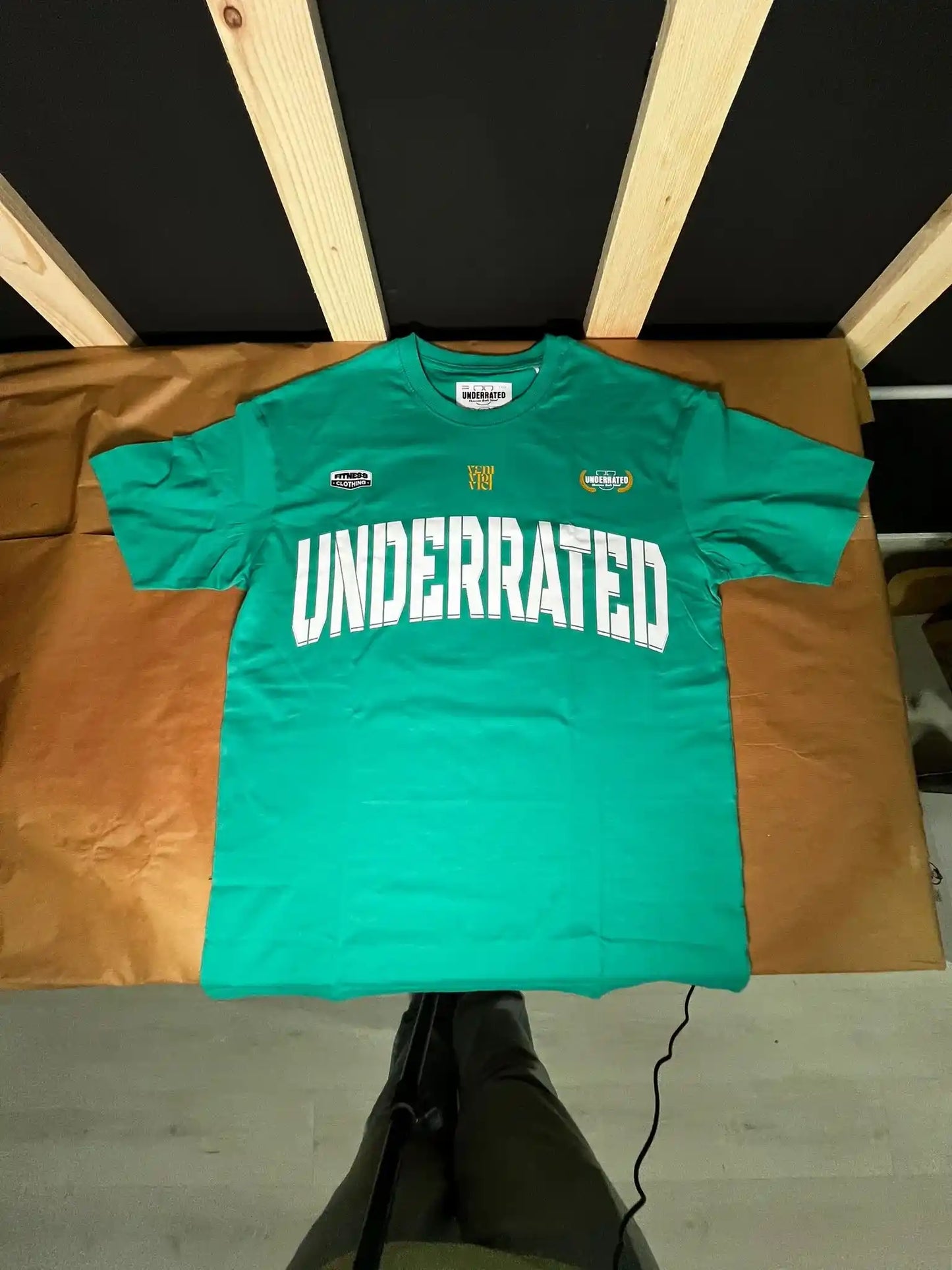 Camiseta oversize UNDERRATED VENI VIDI VICI