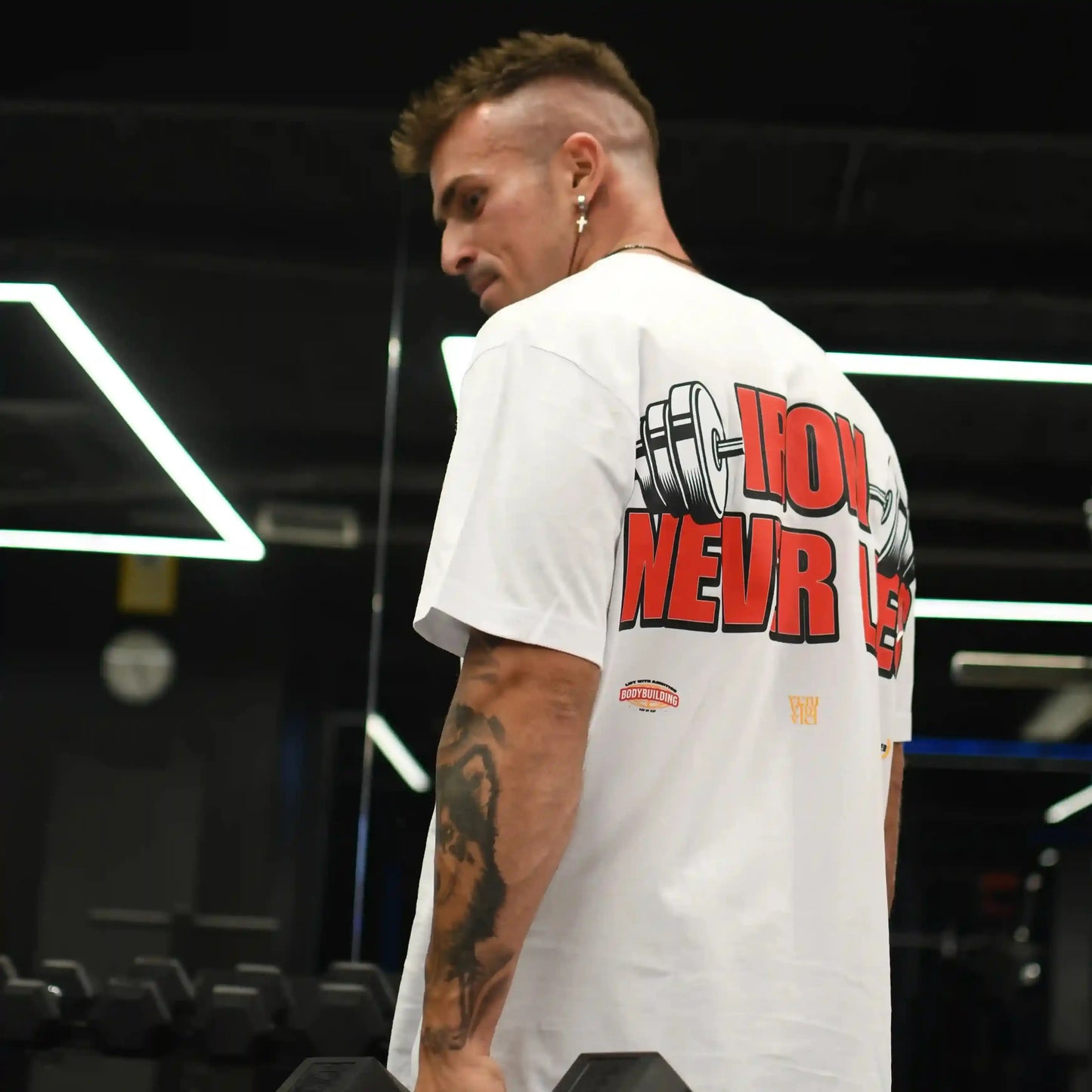 Camiseta oversize gym IRON NEVER LIES en underrated.es