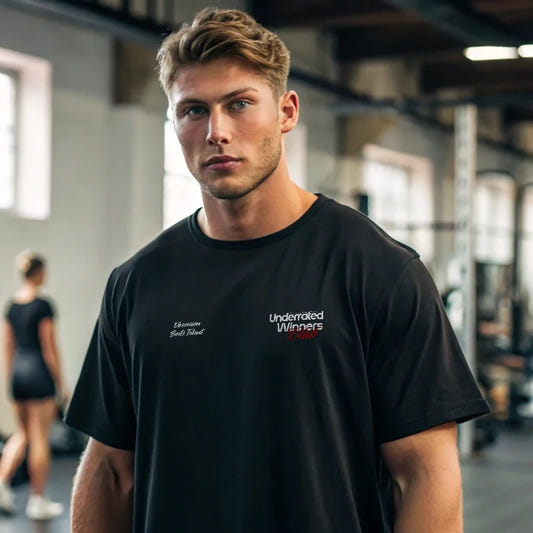 camiseta oversize gym negra para hombre en underrated vista de frente