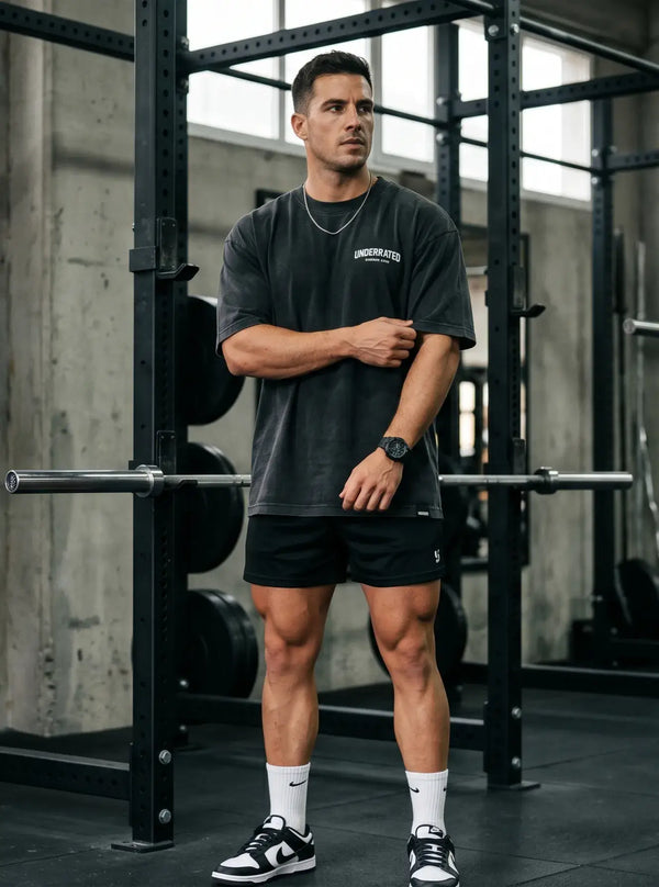 Corte oversize vs ajustada: ¿Por qué los atletas entrenan anchos?