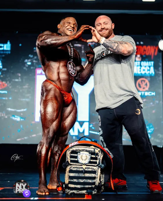 Tonio Burton: edad, peso y trayectoria (actualizado)