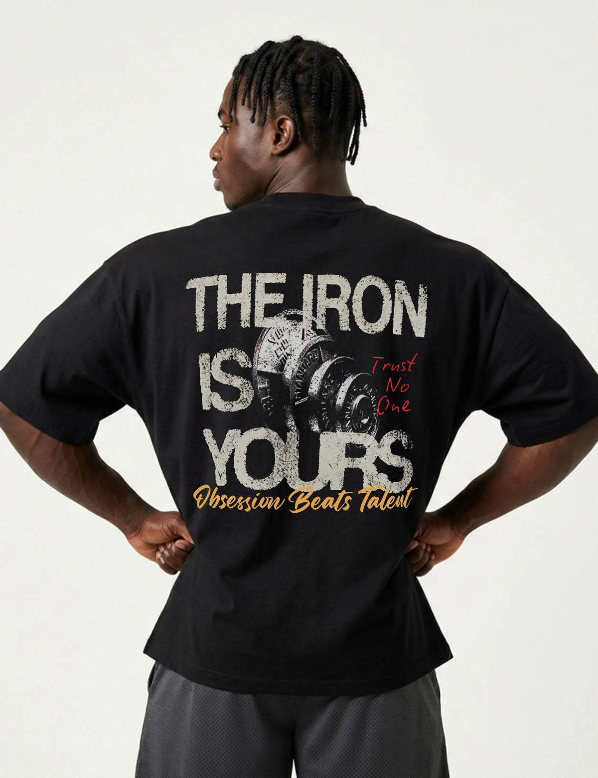 Camiseta IRON IS YOURS de UNDERRATED