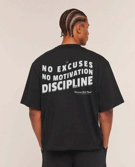 CAMISETA OVERSIZE GYM NO EXCUSES NO MOTIVATION DISCIPLINE