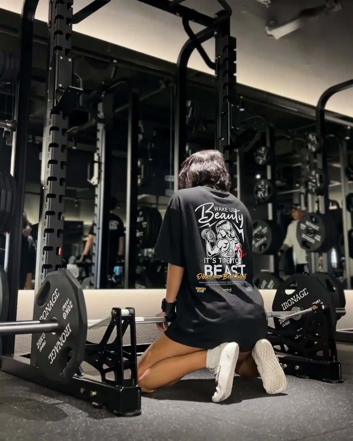 CAMISETA WAKE UP BEAUTY OVERSIZE, atleta en el gym