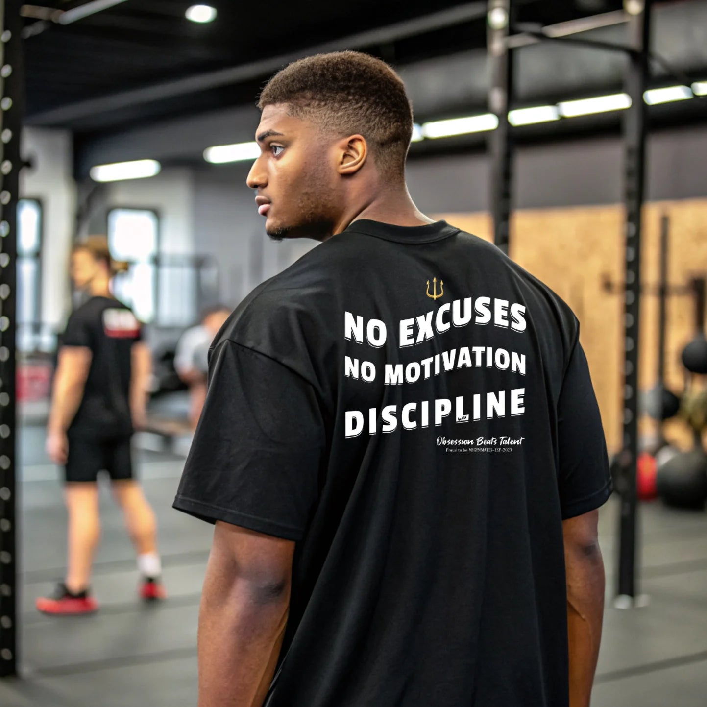 Camiseta oversize NO EXCUSES NO MOTIVACIÓN DISCIPLINE