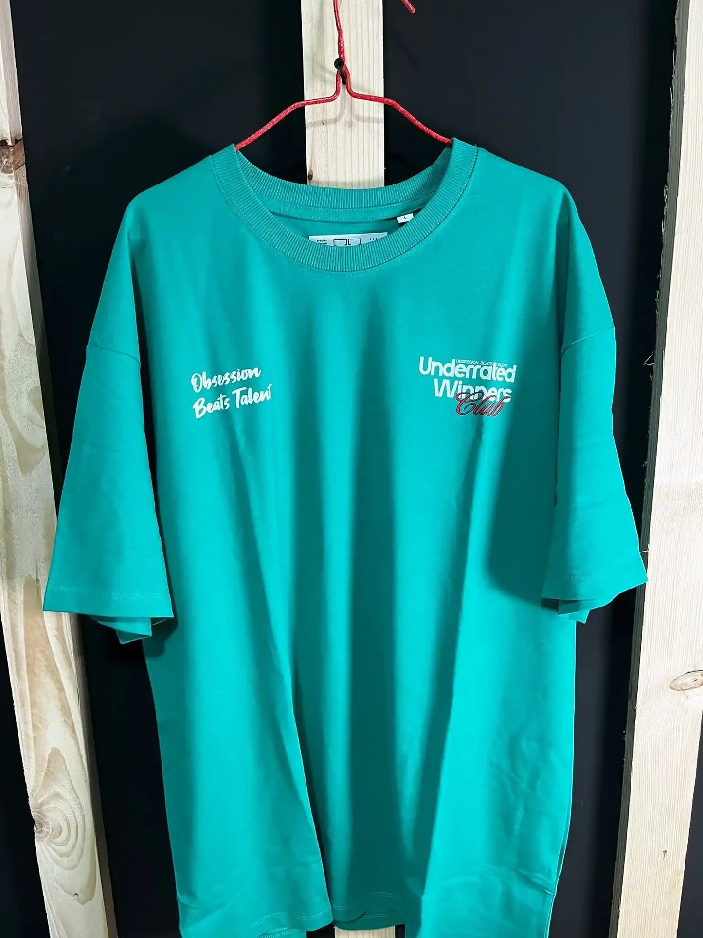 Camiseta oversize PRIME MODE verde en underrated.es