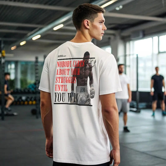 Camiseta oversize RISE & CONQUER