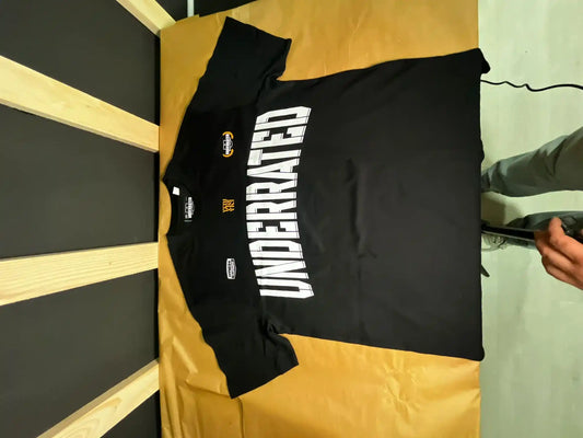 Camiseta oversize UNDERRATED VENI VIDI VICI