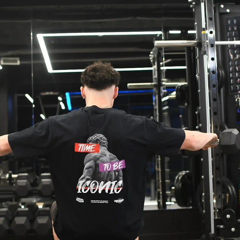 Camiseta oversize gym TIME TO BE ICONIC en underrated.es