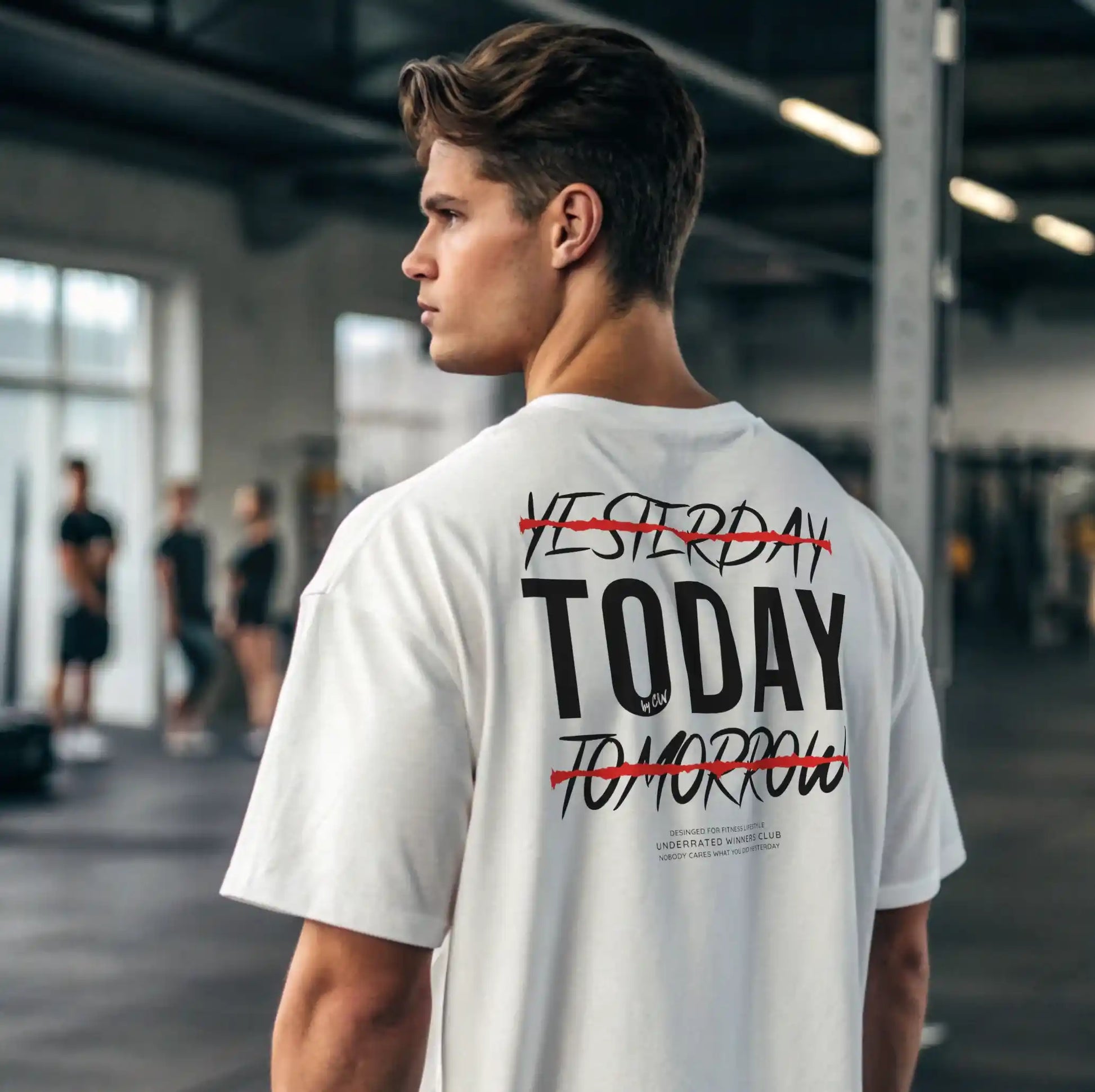 Camiseta oversize gym TODAY blanca para hombre - Underrated - vista de espaldas