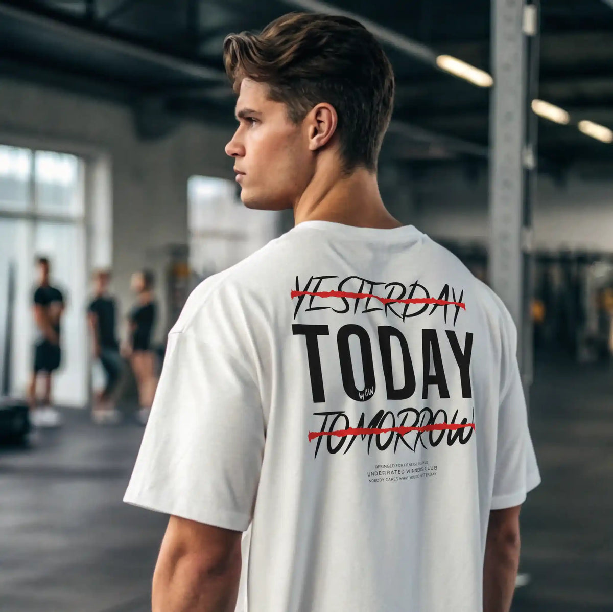 Camiseta oversize gym TODAY blanca para hombre - Underrated - vista de espaldas