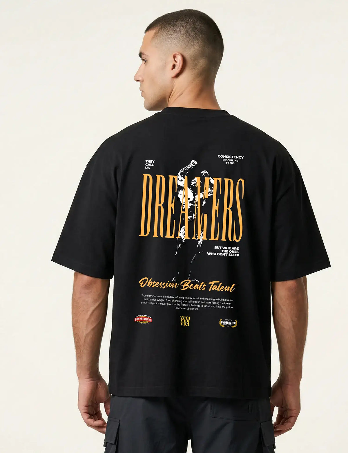 CAMISETA OVERSIZE GYM DREAMERS UNDERRATED