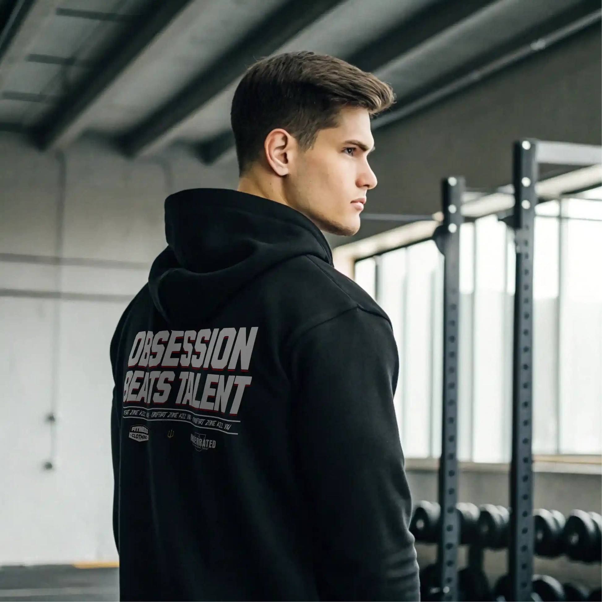 Sudadera gym negra OBSESSION BEATS TALENT EN UNDERRATED.ES