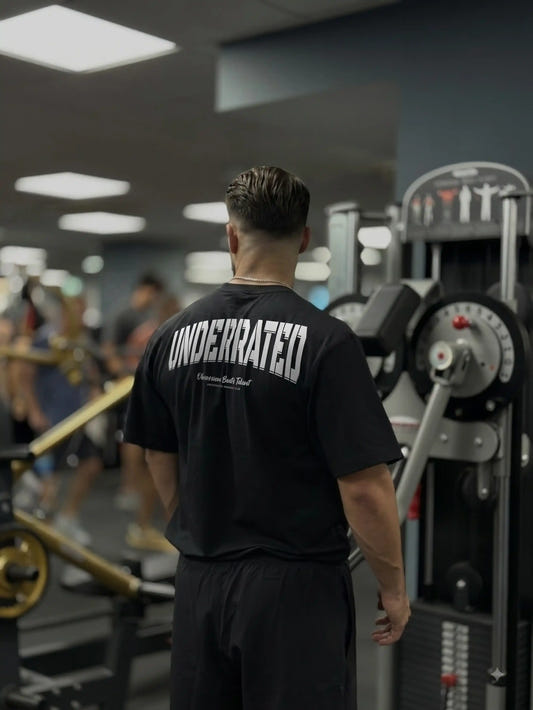 UNDERRATED OBT OVERSIZE en el gimnasio