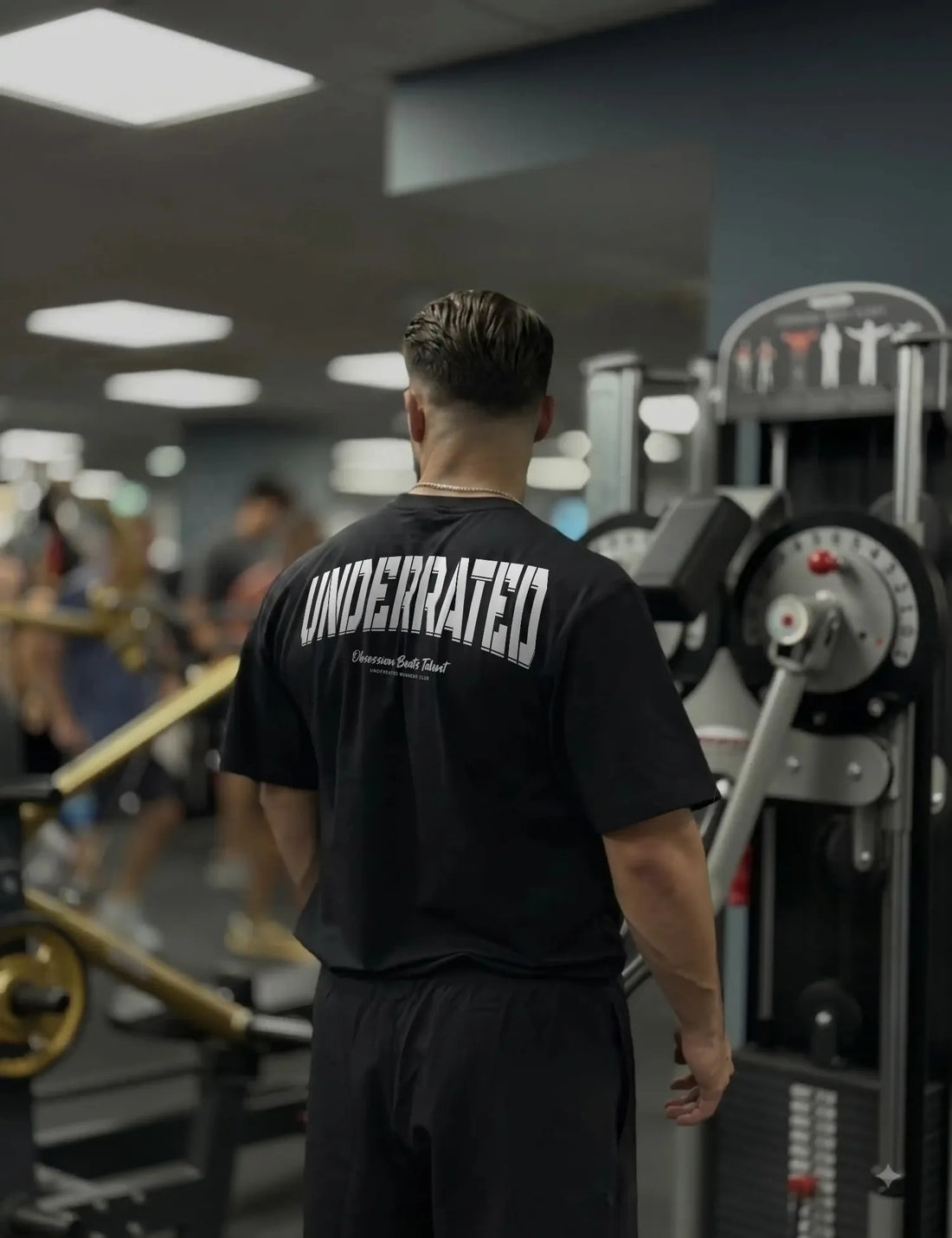 UNDERRATED OBT OVERSIZE en el gimnasio